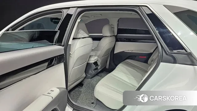 Hyundai Grandeur Hybrid (GN7) 2023 Белый из Кореи, фото 3