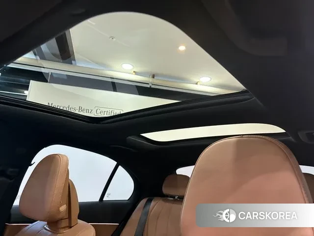 Mercedes-Benz E-Class W214 2024 Синий из Кореи, фото 3