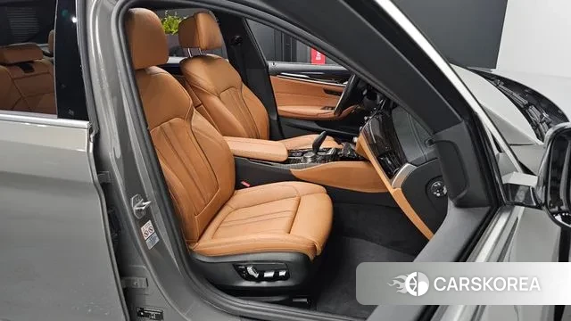 BMW 5 Series (G30) 2020 Серый из Кореи, фото 3