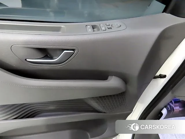 Hyundai Staria 2024 Белый из Кореи, фото 3