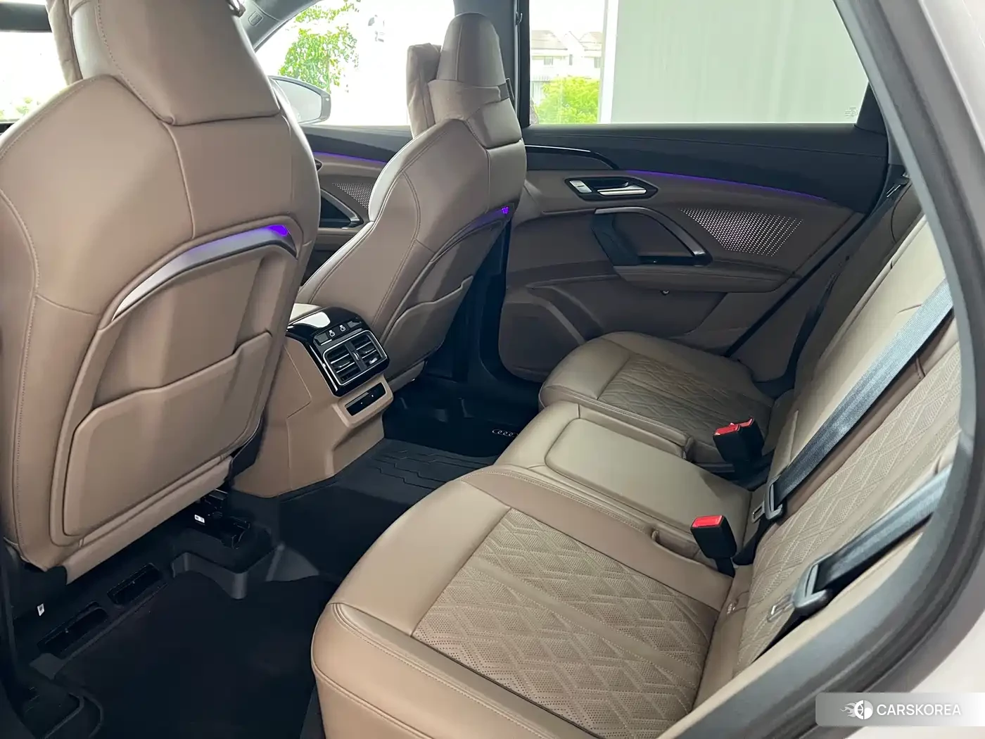 Audi Q5L 2025 Белый из Китая, фото 3
