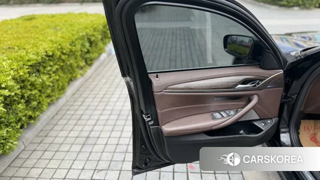 BMW 5 series PHEV 2021 Черный из Китая, фото 3