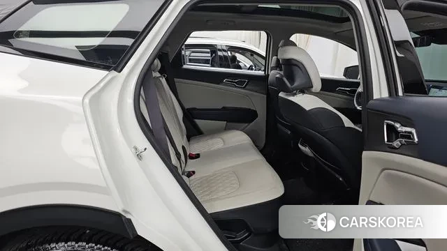 Kia Sportage 5th Generation Hybrid 2021 Белый из Кореи, фото 3