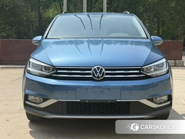 Volkswagen Touran L 2022 Синий из Китая, фото 3