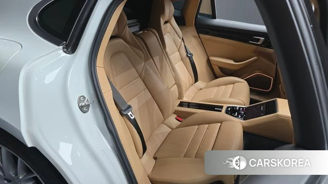 Porsche Panamera (971) 2018 Белый из Кореи, фото 3
