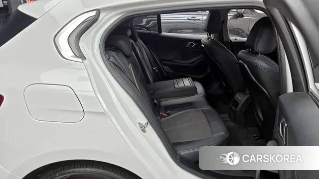 BMW 1 Series (F40) 2020 Белый из Кореи, фото 3