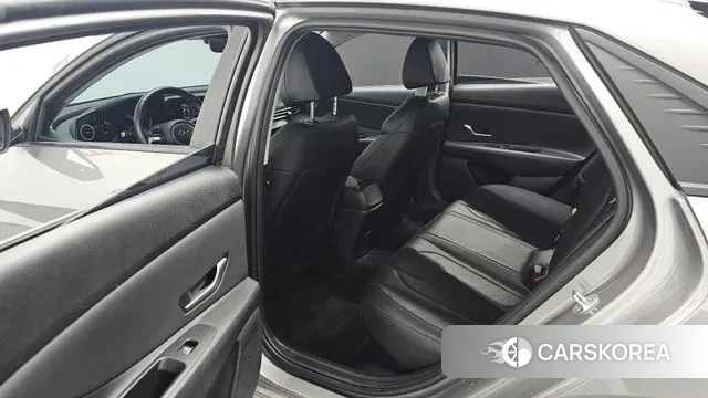 Hyundai Avante Hybrid (CN7) 2021 Серебристо-серый из Кореи, фото 3