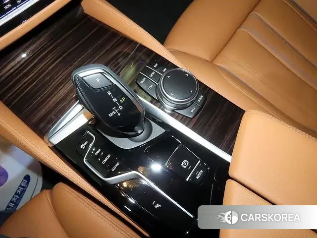 BMW 5 Series (G30) 2022 Черный из Кореи, фото 3