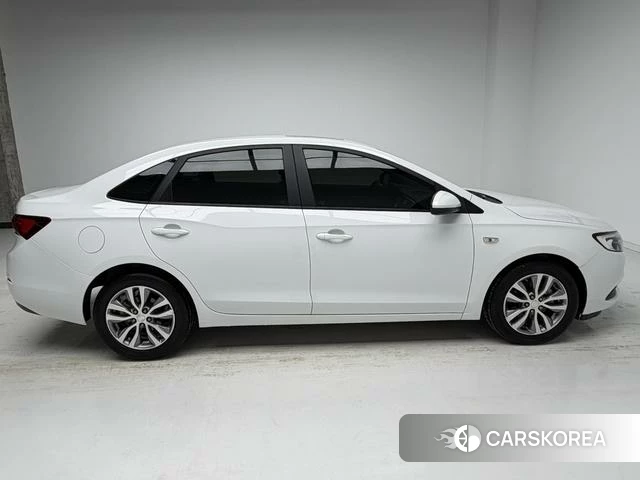 Buick Yinglang 2021 Белый из Китая, фото 3