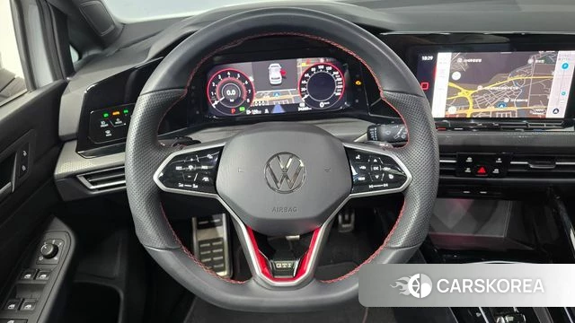 Volkswagen Golf 8th Generation 2024 Белый из Кореи, фото 3