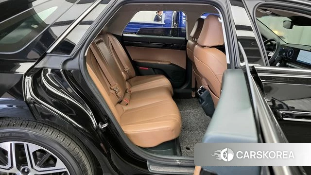 Hyundai Grandeur Hybrid (GN7) 2023 Черный из Кореи, фото 3