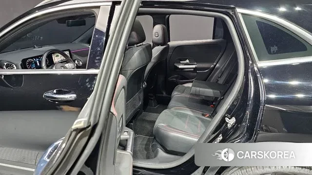 Mercedes-Benz GLA - Class H247 2023 Черный из Кореи, фото 3