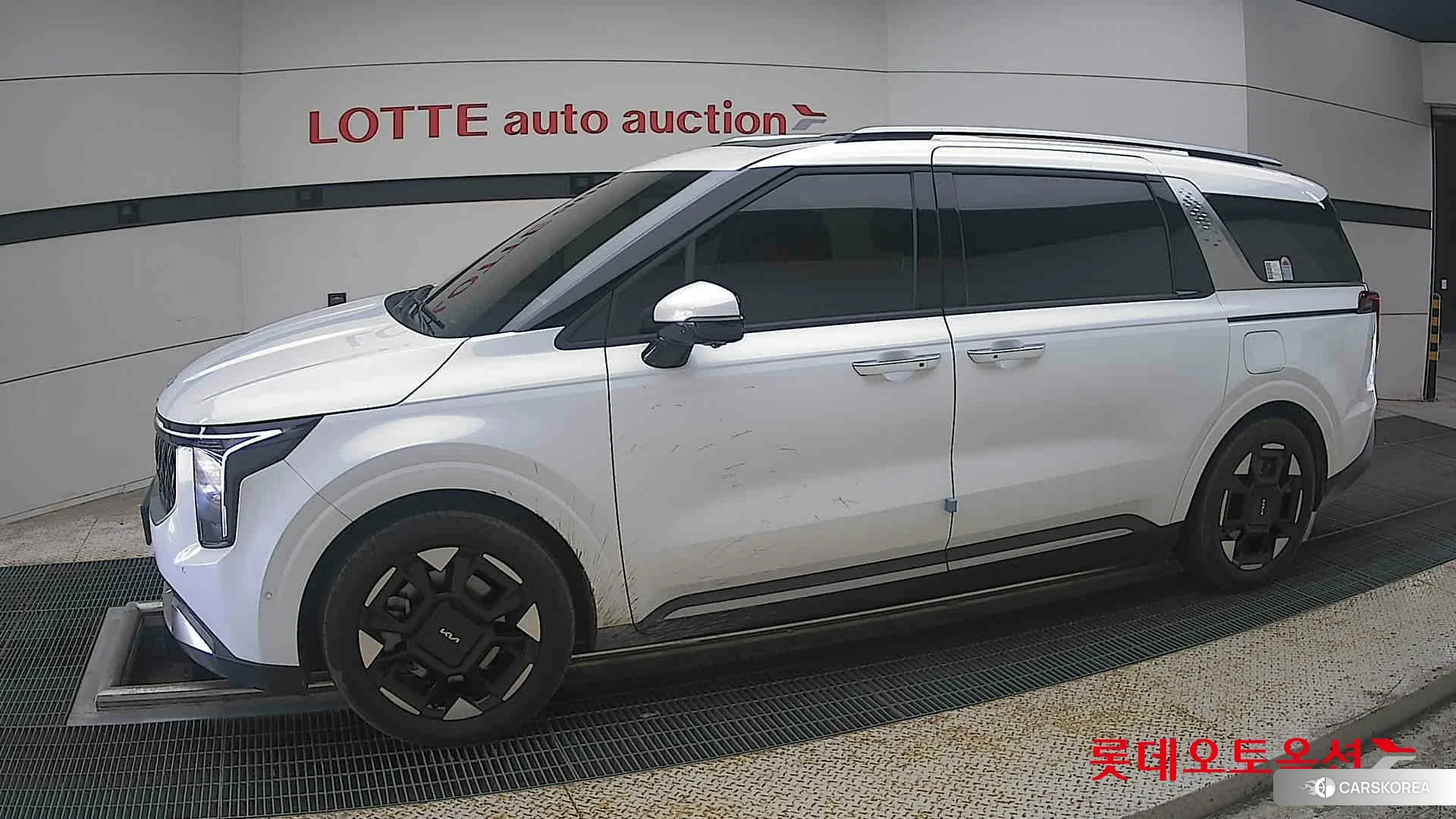 Kia Carnival 2025 Белый из Кореи, фото 3
