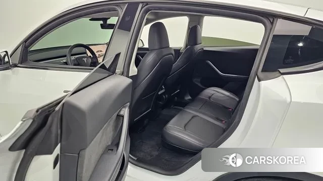 Tesla Model Y 2024 Белый из Кореи, фото 3