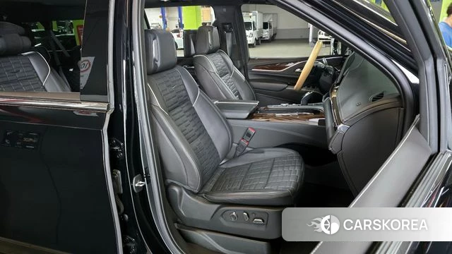 Cadillac Escalade 5th Generation 2022 Черный из Кореи, фото 3