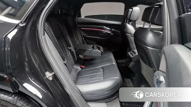 Audi e-Tron 2021 Черный из Кореи, фото 3