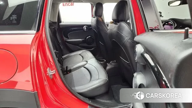 Mini Cooper 2022 Красный из Кореи, фото 3