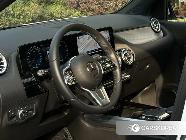 Mercedes-Benz Class B 2023 Белый из Китая, фото 3