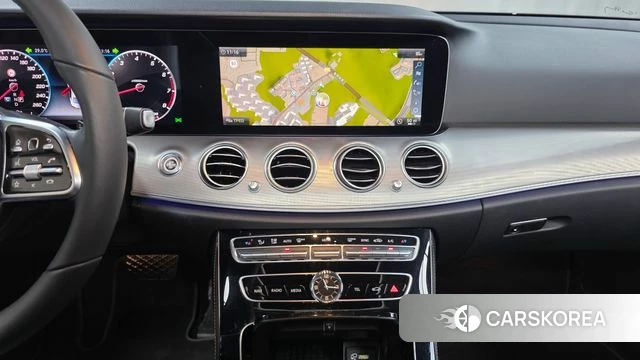 Mercedes-Benz E-Class W213 2019 Черный из Кореи, фото 3