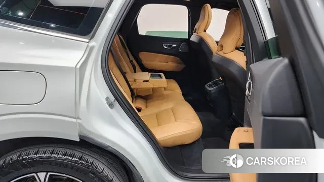 Volvo XC60 second Generation 2019 Белый из Кореи, фото 3