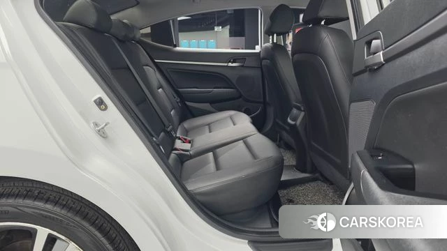 Hyundai Avante AD 2018 Белый из Кореи, фото 3