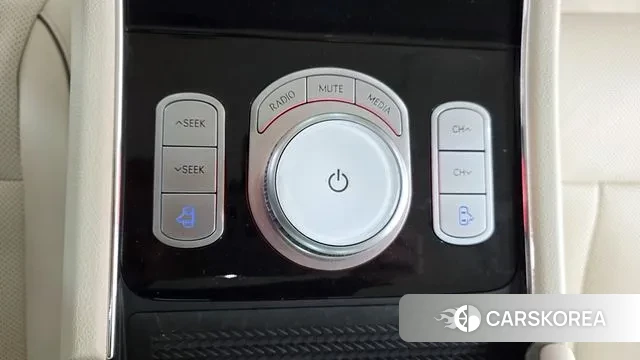 Genesis G90 (RS4) 2023 Серебряный из Кореи, фото 3