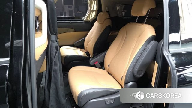 Kia Carnival 4th generation 2023 Черный из Кореи, фото 3