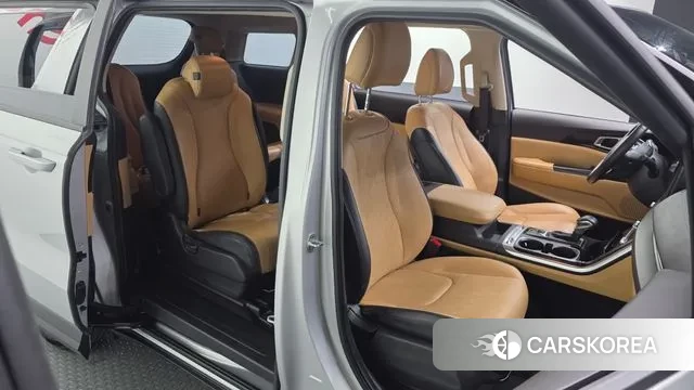 Kia Carnival 4th generation 2021 Серебряный из Кореи, фото 3