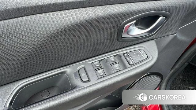 Renault Korea (Samsung) Clio 2018 Красный из Кореи, фото 3