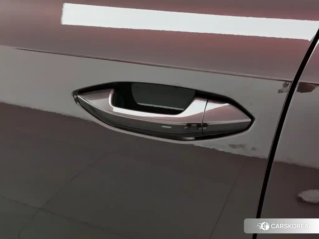 Audi A3 2023 Red/purple из Китая, фото 3
