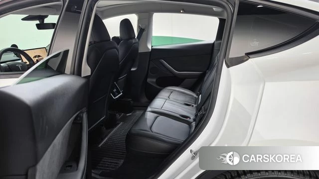 Tesla Model Y 2023 Белый из Кореи, фото 3