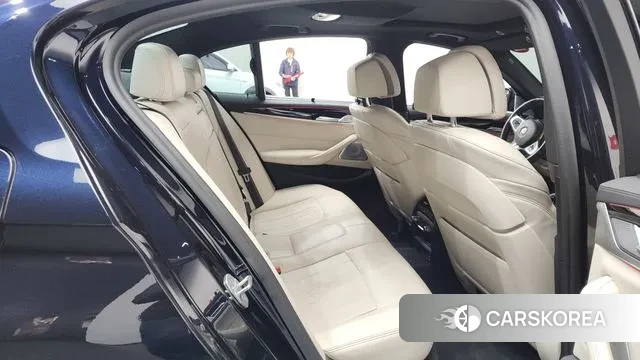 BMW 5 Series (G30) 2021 Черный из Кореи, фото 3