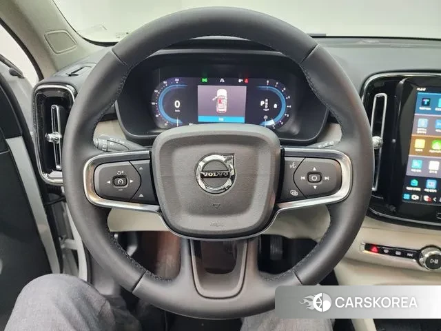 Volvo XC40 2025 Белый из Кореи, фото 3