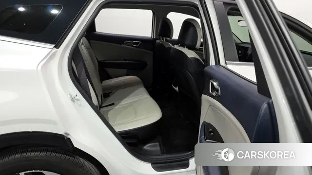 Kia Sportage 5th Generation 2022 Белый из Кореи, фото 3