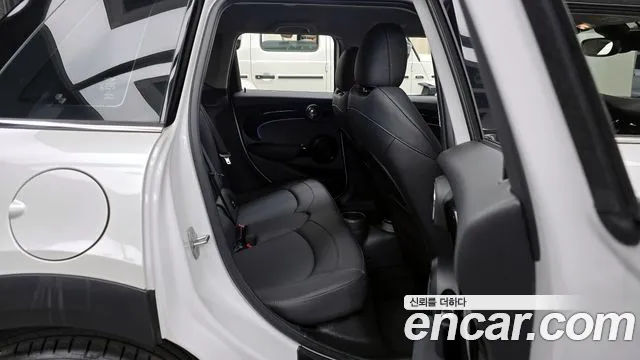 Mini Cooper 2023 Белый из Кореи, фото 3