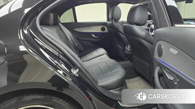 Mercedes-Benz E-Class W213 2018 Черный из Кореи, фото 3