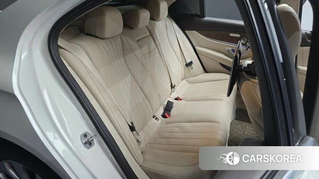Mercedes-Benz E-Class W213 2020 Белый из Кореи, фото 3