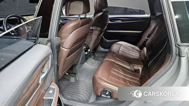 BMW 6 Series GT (G32) 2021 Серебристо-серый из Кореи, фото 3