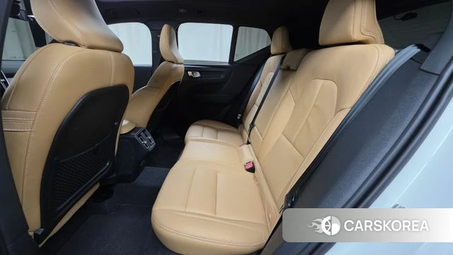 Volvo XC40 2021 Белый из Кореи, фото 3