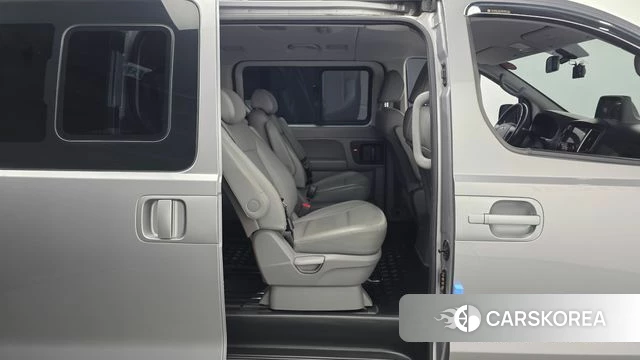 Hyundai The New Grand Starex 2020 Серебристо-серый из Кореи, фото 3