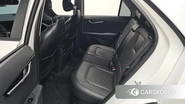 Kia Di Ol Nu Niro 2022 Белый из Кореи, фото 3