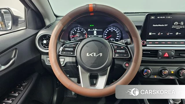 Kia The New K3 2nd generation 2024 Белый из Кореи, фото 3