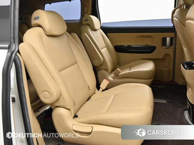 Kia The New Carnival 2019 Белый из Кореи, фото 3