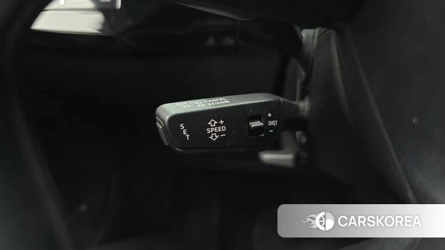 Audi e-Tron 2021 Белый из Кореи, фото 3