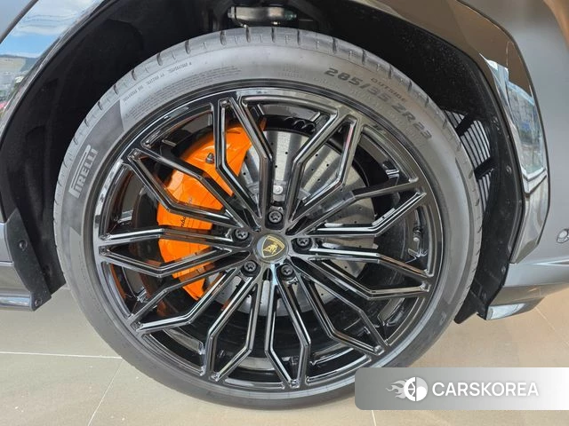 Lamborghini Urus 2026 Черный из Кореи, фото 3