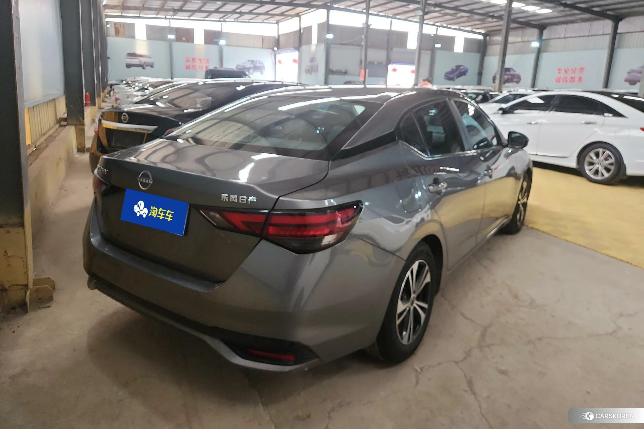 Nissan Xuan Yi 2021 Темно-серый из Китая, фото 3