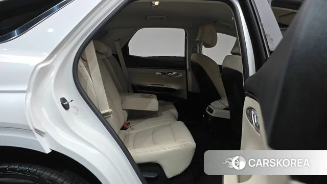 Genesis GV70 2022 Белый из Кореи, фото 3