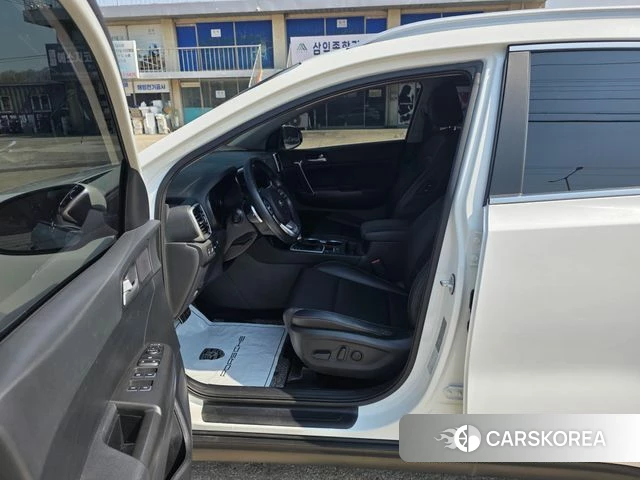 Kia Sportage The Bold 2021 Белый из Кореи, фото 3