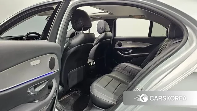 Mercedes-Benz E-Class W213 2019 Серый из Кореи, фото 3