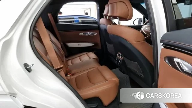 Genesis GV70 2023 Белый из Кореи, фото 3